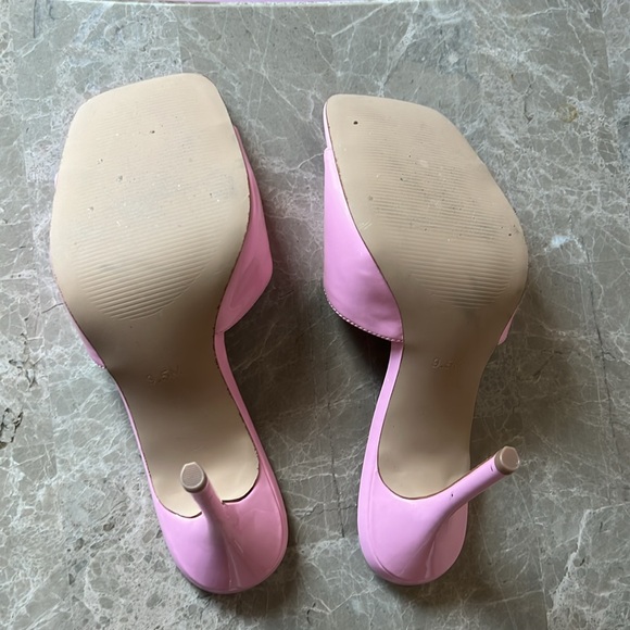Light Pink Barbie shoes - Picture 6 of 6